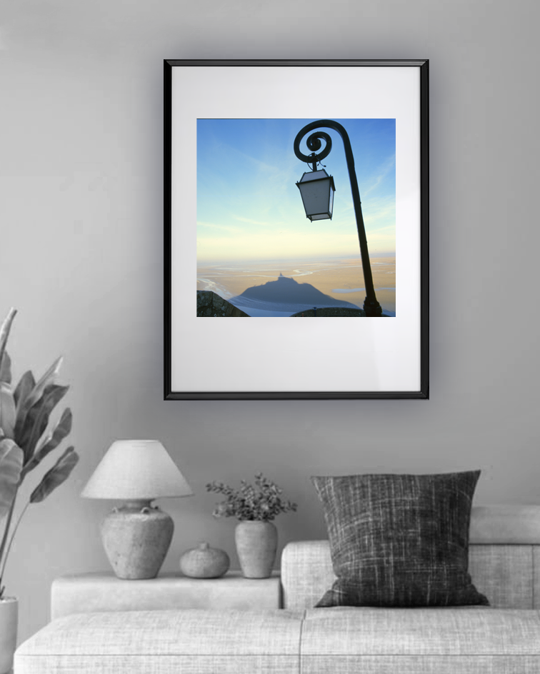 Gardienne de l’aube – La lumière veille sur l’horizon