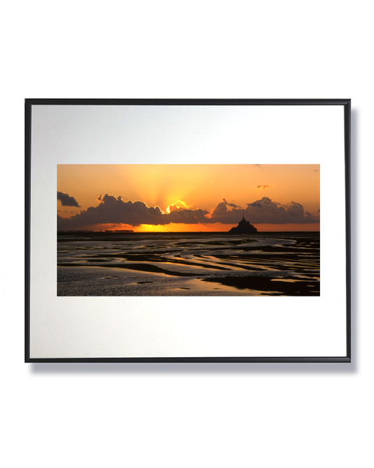 Crépuscule sur la baie – Un souffle d’éternité face à l’horizon