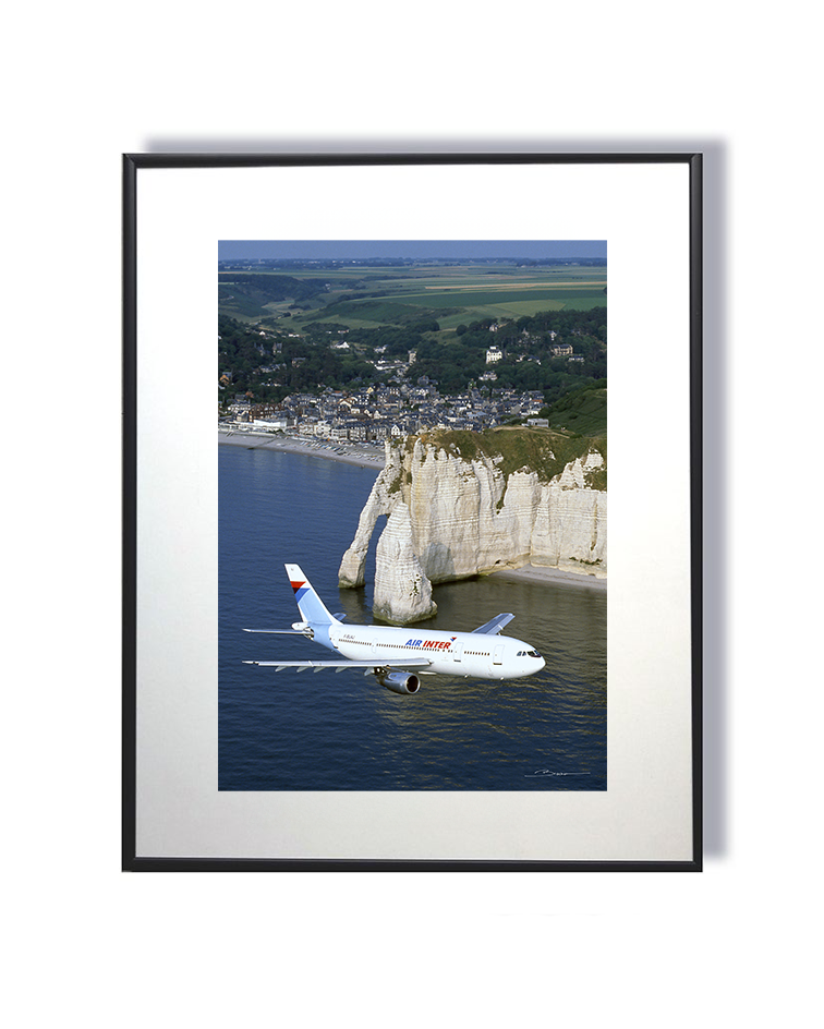 L’A300 sur l’Arche d’Étretat