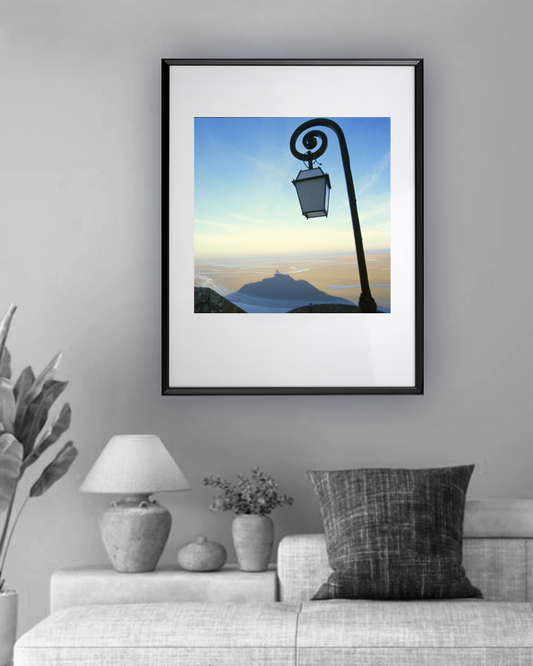 Gardienne de l’aube – La lumière veille sur l’horizon